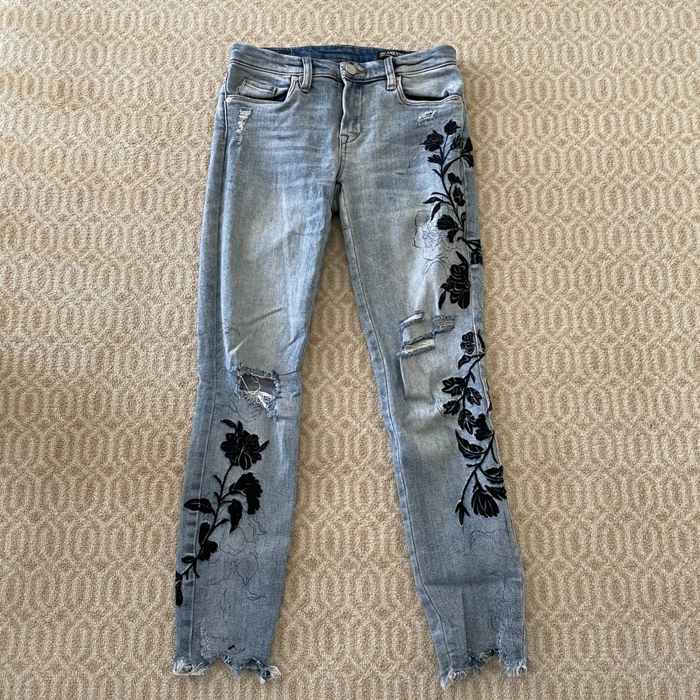 BLANK NYC floral embroidered denim!